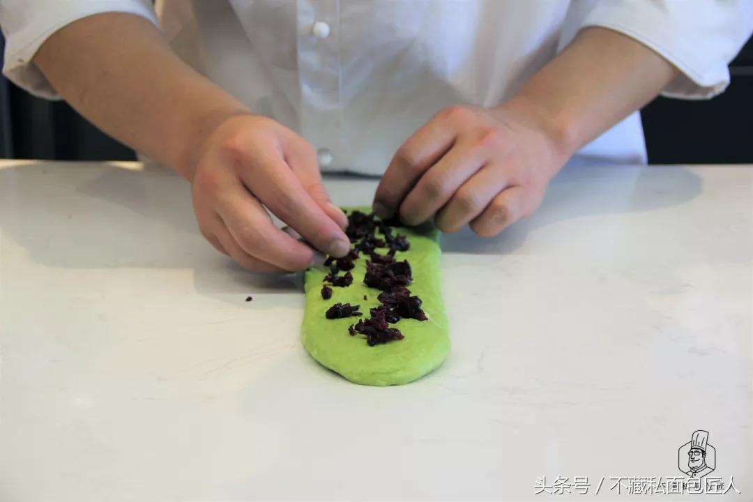 跪搓衣板小哥哥,小哥哥藏私房钱被老婆跪搓衣板