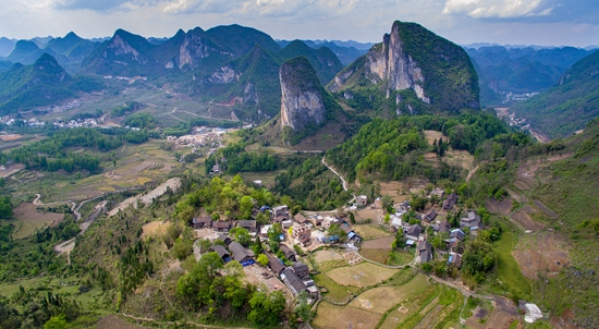 打卡最美紫云,遇见最美的霞光