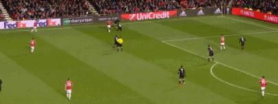 2017年曼联7号,星探穿一身皮衣