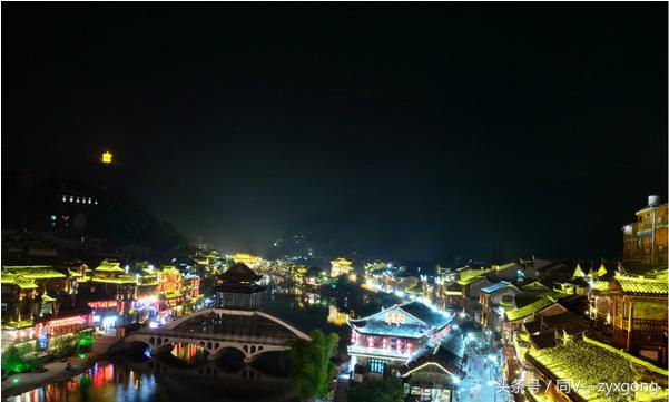 去张家界旅游跟团还是自己游,去张家界自己玩还是团玩便宜