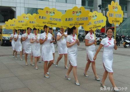 大学生消费两重天，简直是天上人间！