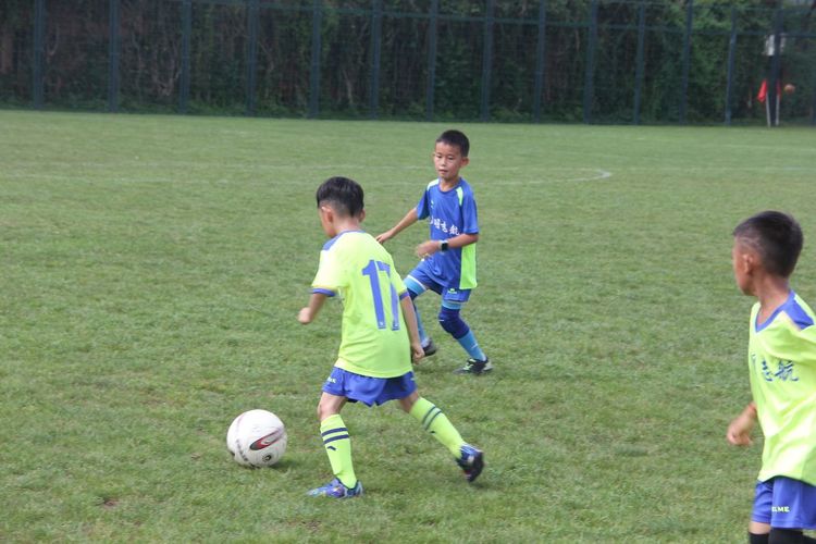 孩子踢足球算体育加分吗,孩子学踢足球有多厉害