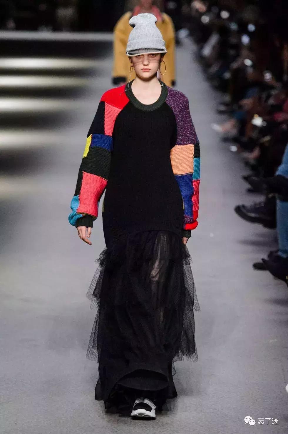 2019年burberry时装周,burberry春夏大秀背面