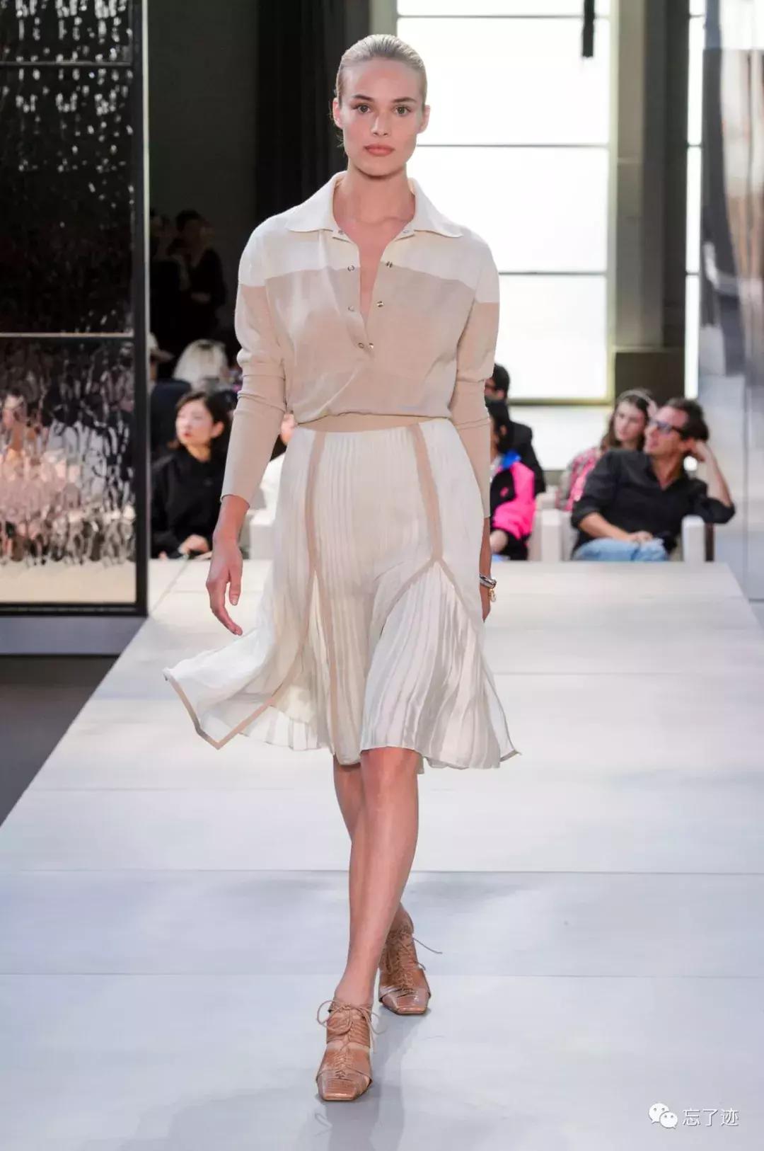 2019年burberry时装周,burberry春夏大秀背面