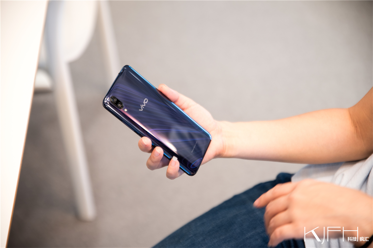 纤腰瘦体更时尚vivox23强势抢镜,vivox23时尚与幻彩的区别