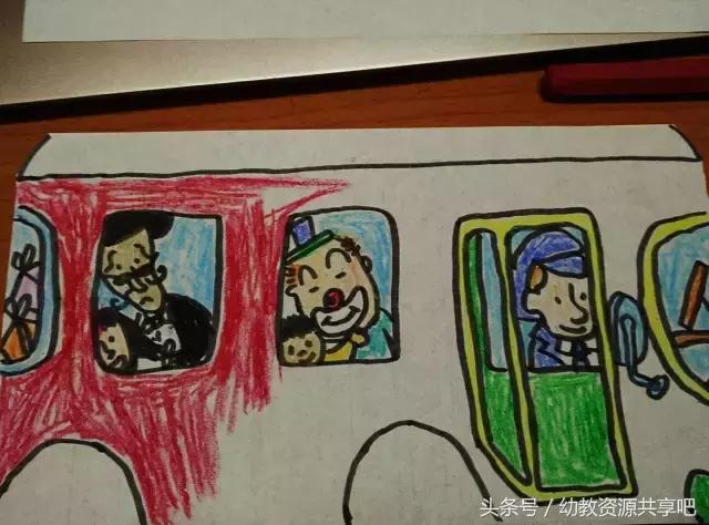 快递纸箱、一次性纸杯还能这么玩？老师们也太有创意了吧~