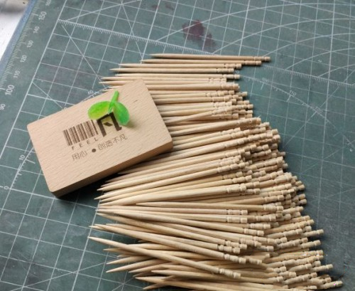 用牙签制作精美小木屋的视频,如何用牙签做成小木屋教程