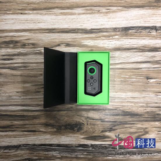 黑鲨左右游戏手柄评测,黑鲨第二代有线耳机评测