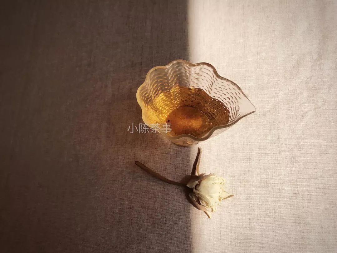 白茶轻微的受潮怎么处理,白茶受潮了怎么办