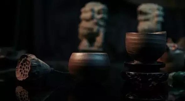 柴烧瓷器：看似不完美，有的人却爱不释手，魅力何在？