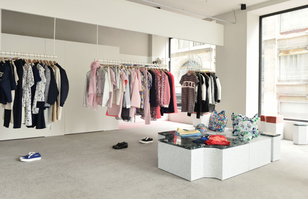 lv和chanel哪个值得买,在巴黎买lv包