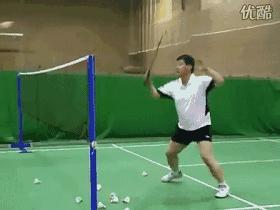 羽毛球学习动作视频教程,羽毛球步法训练前进扑球后退杀球