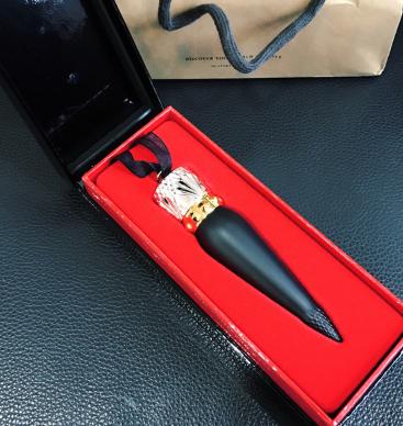 推荐几支巨显白的口红 (春夏必备的5支口红)