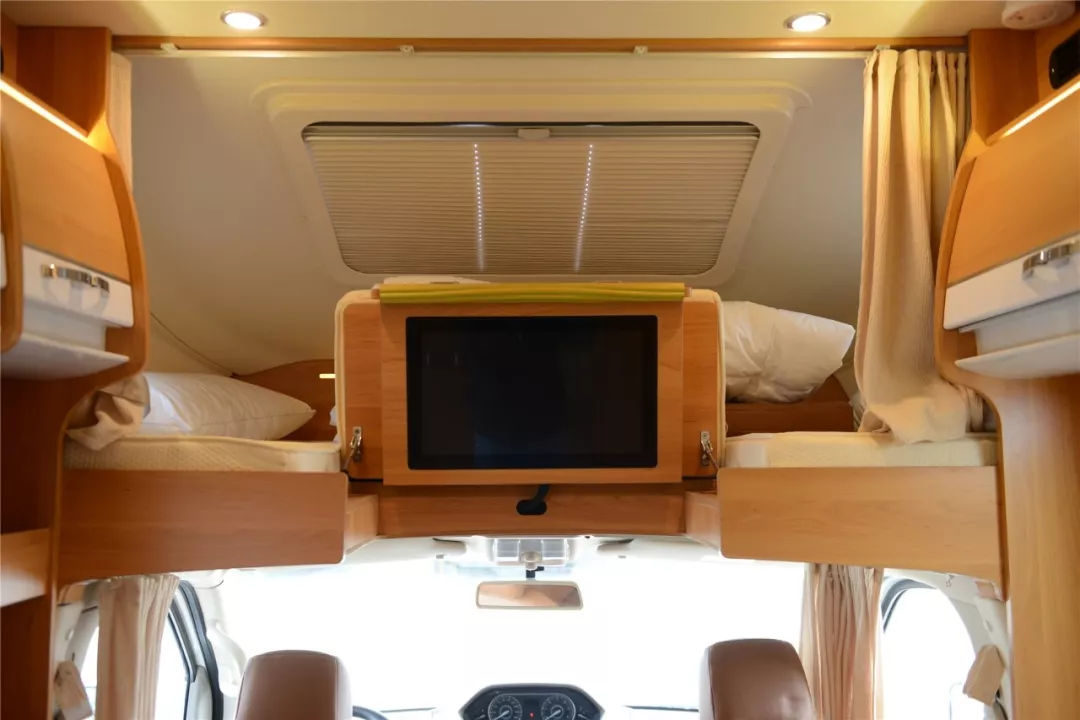 皮卡房车出租一个月多少钱 (房车出租价格多少钱一天)