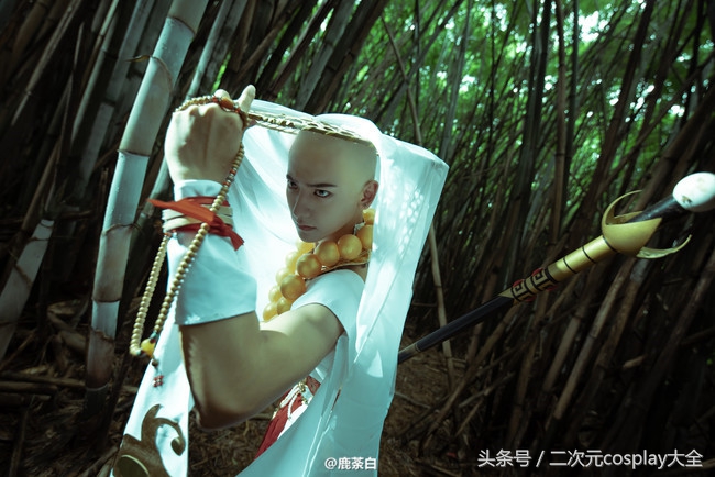 剑侠情缘网络版叁少林cos，温柔俊美，我居然有了种心动的感觉