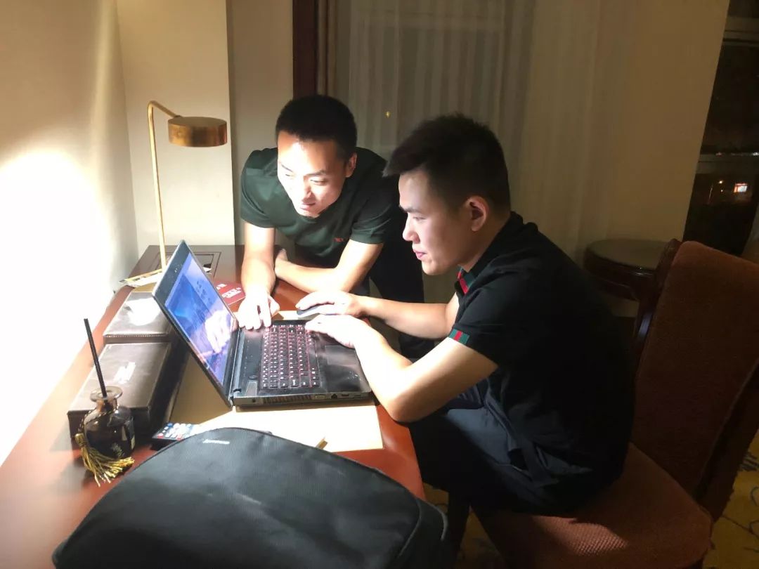 5天7所高校，1000公里，9位大学生跨越河南多个省辖市，就为这件事！