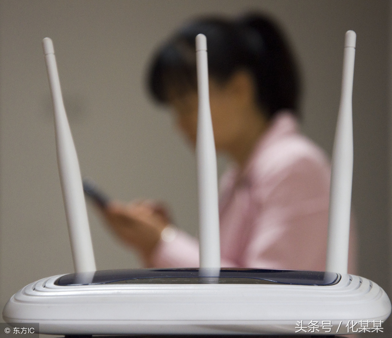 破解别人WiFi的时候为省钱，可自家WiFi被共享怎么办？