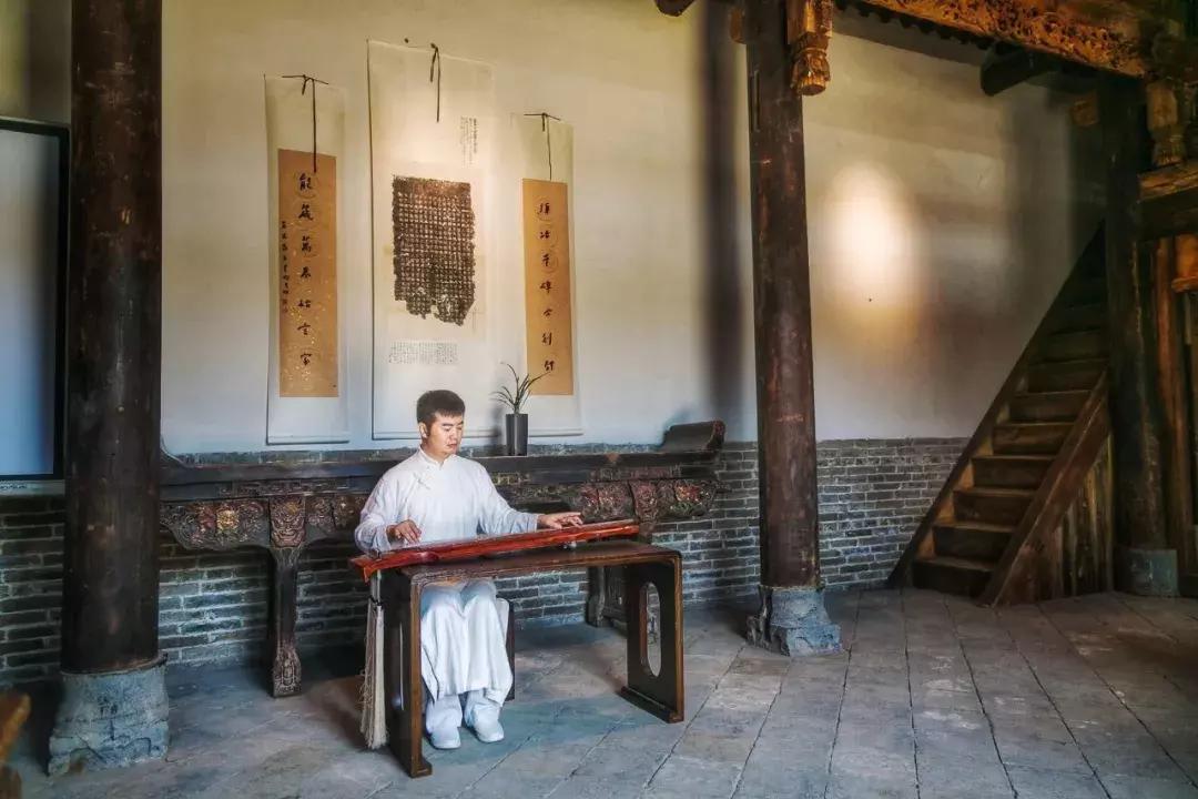 郑州足球小镇2019,郑州足球小镇有真草足球场吗