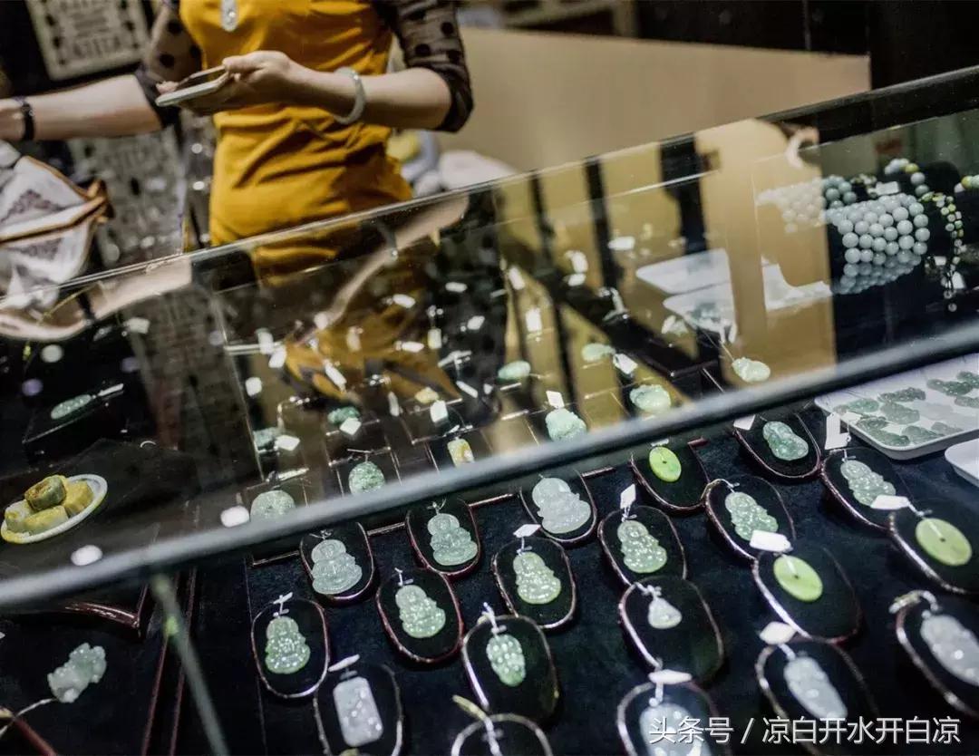 出门旅游请谨慎严防这些骗人把戏,警方提示出门旅游关注个人物品