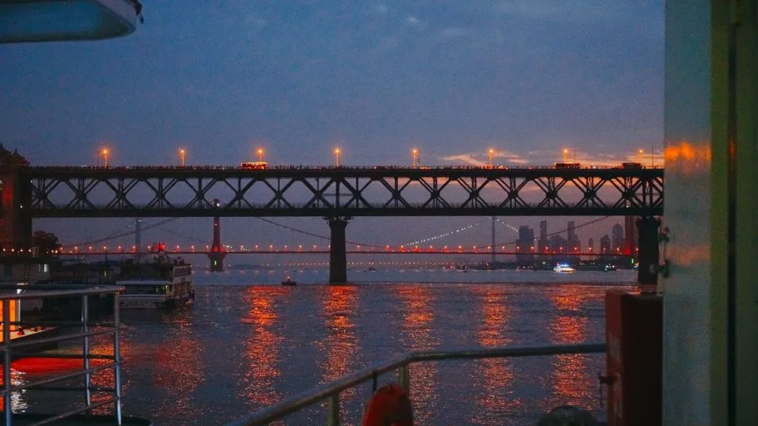 以华中师大为坐标原点，丈量大武汉