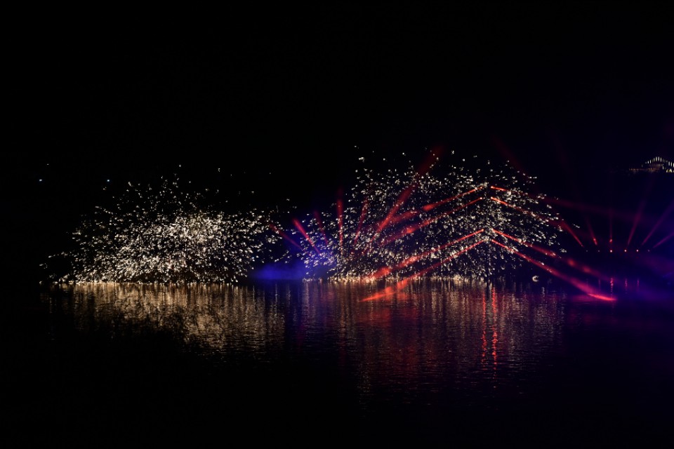 国庆节水下演出,2020红河水乡国庆水舞秀