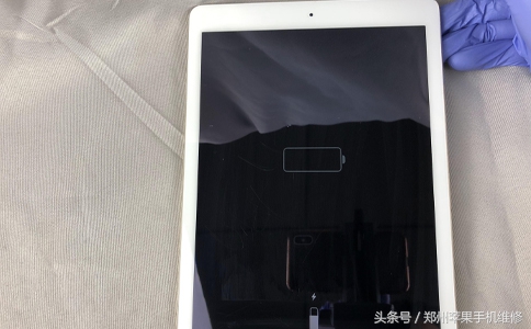 ipadair2开机不充电,ipad黑屏无法开机也无充电指示