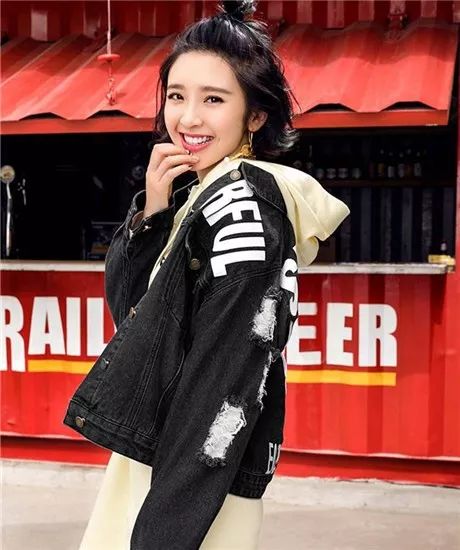 换季必备的牛仔外套,每日穿衣之道百搭牛仔外套