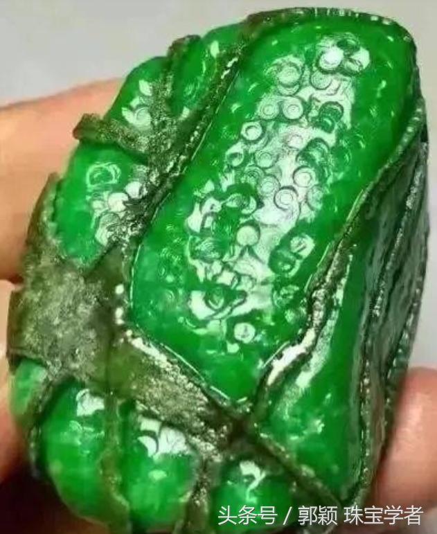 流氓窗翡翠原石,听说过赌石吗