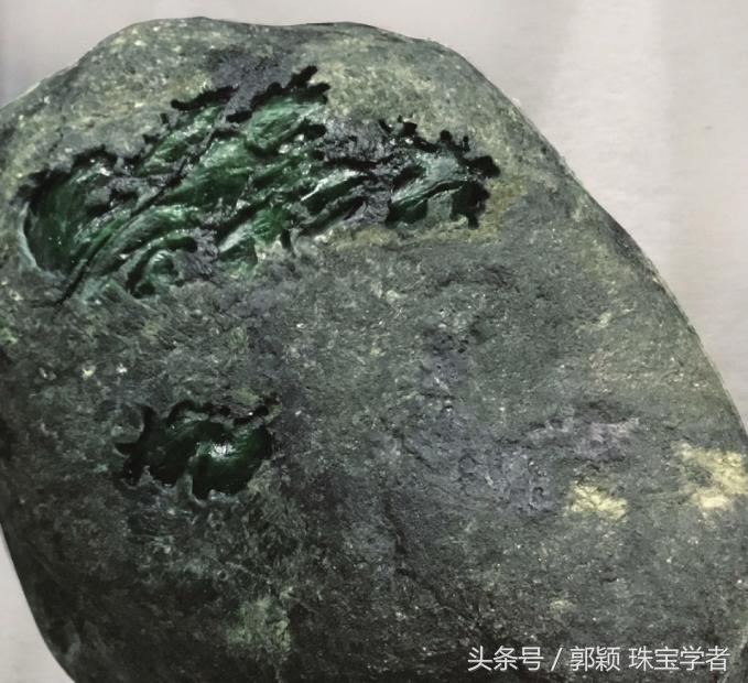 流氓窗翡翠原石,听说过赌石吗