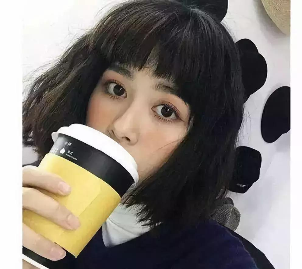 淑女风格的女生头发怎么梳,梳简单又减龄的发型