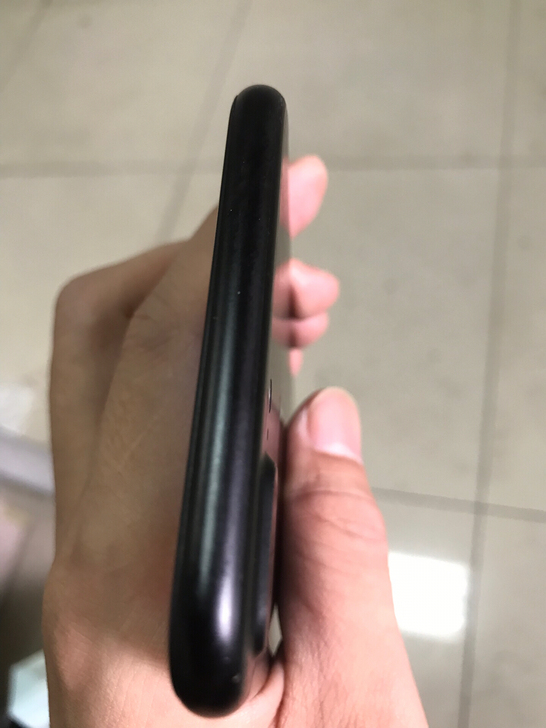 两千元档次的佼佼者！网友2299拿下美版iPhone7Plus！