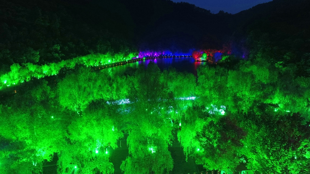 山泉瀑布打卡,山泉溪流旅游攻略