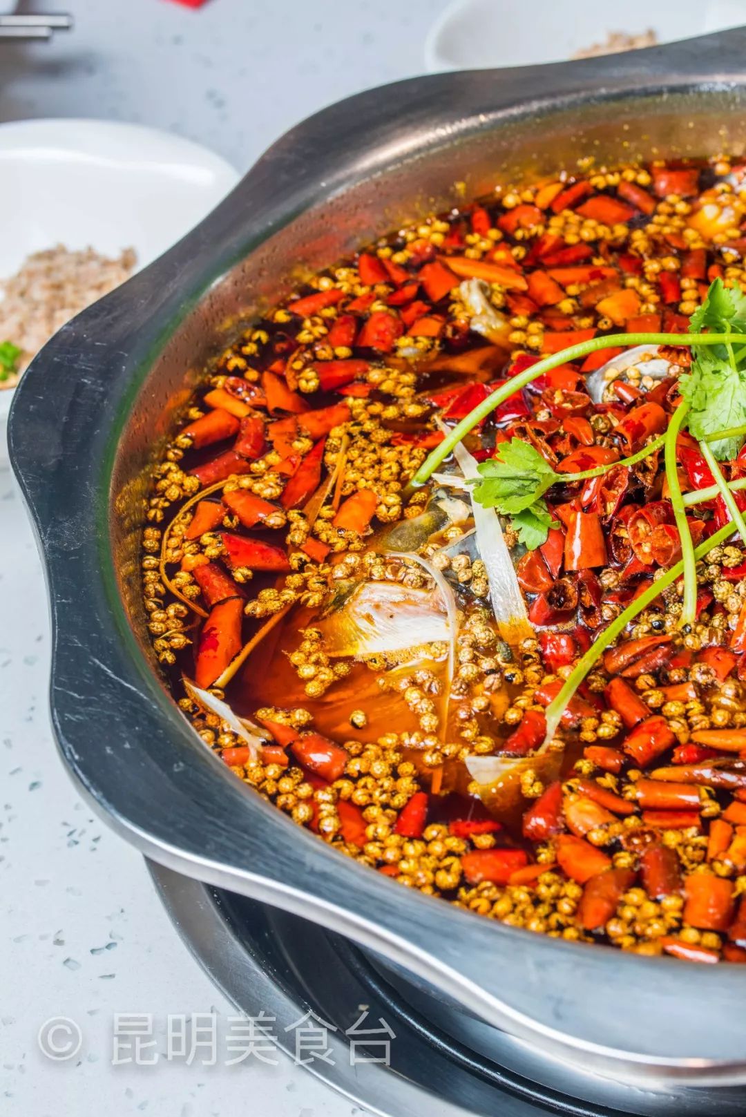 昆明排队4000桌的餐厅,昆明排队餐厅
