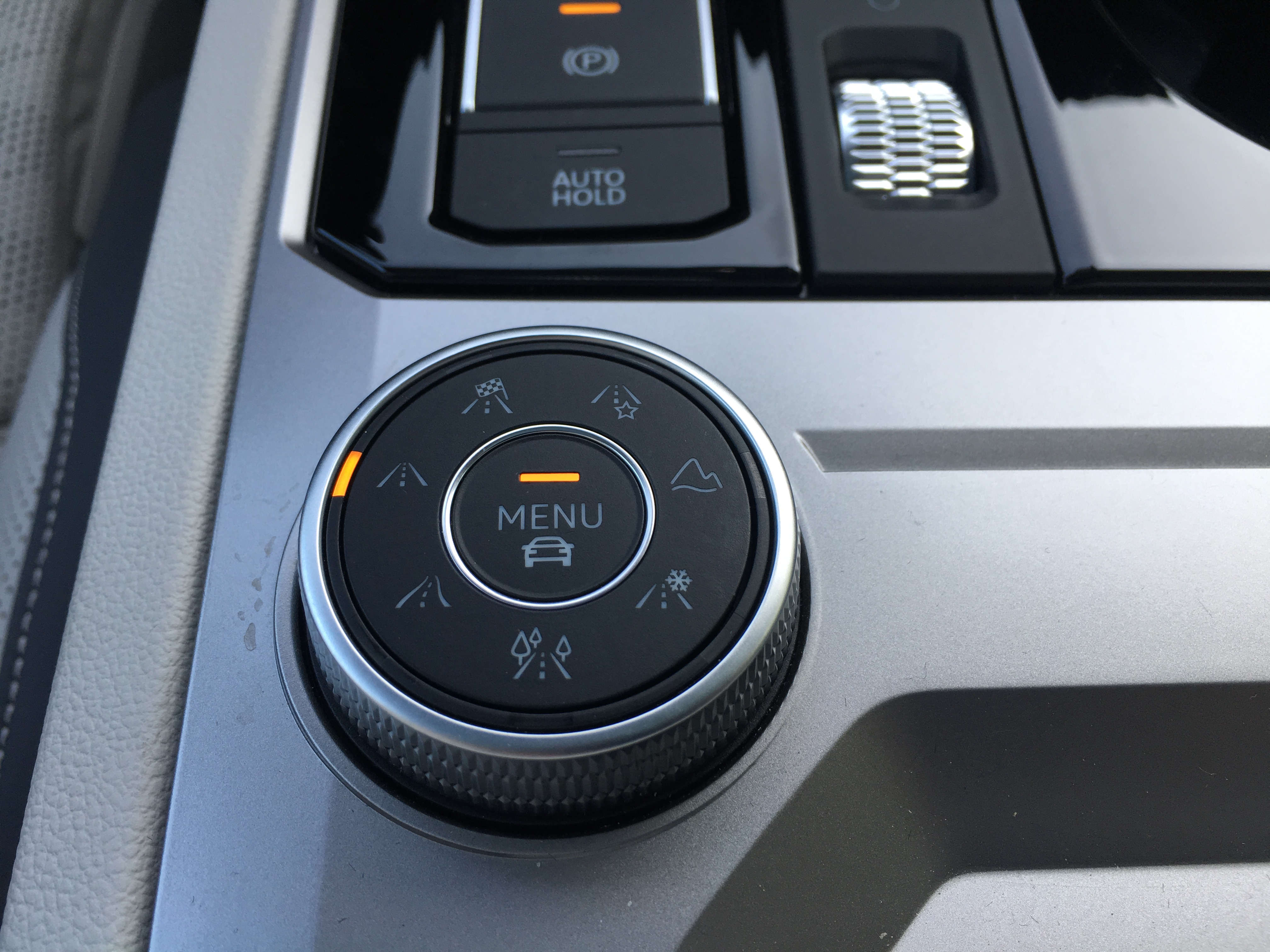 大众途锐锐尊版沉浸式体验,大众途锐经典风采