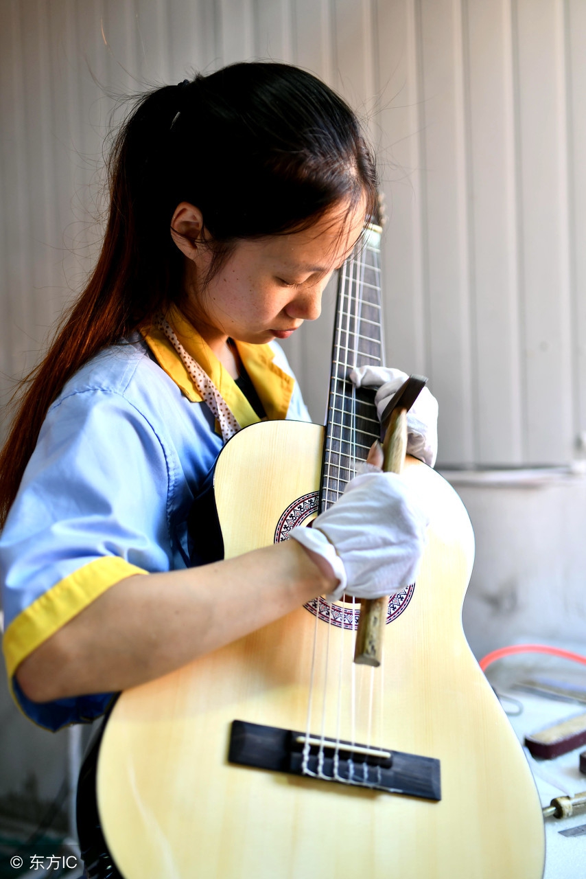 吉他和弦一直按不牢,吉他和弦按不住怎么办