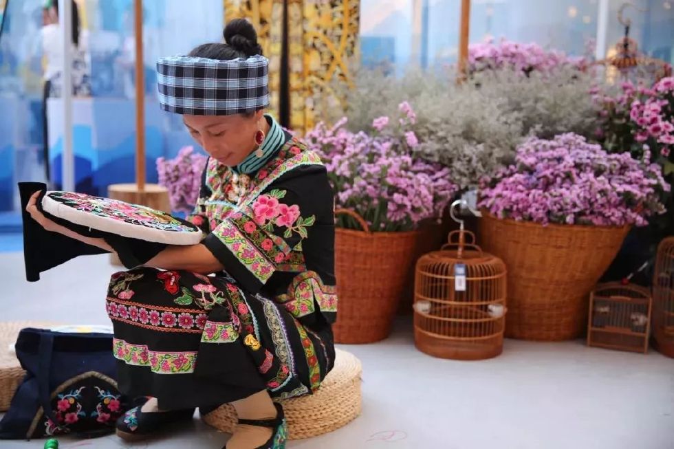 西安momopark购物中心入口,西安吉祥村momopark商场