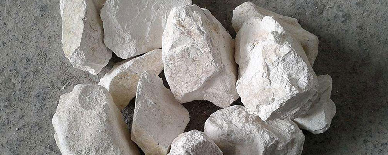 8岁男孩吹干燥剂眼球溶解了,小孩玩干燥剂眼睛被溶掉的图片