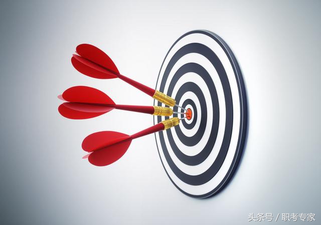 二建证书放公司怎么签合同,二建施工合同有哪些
