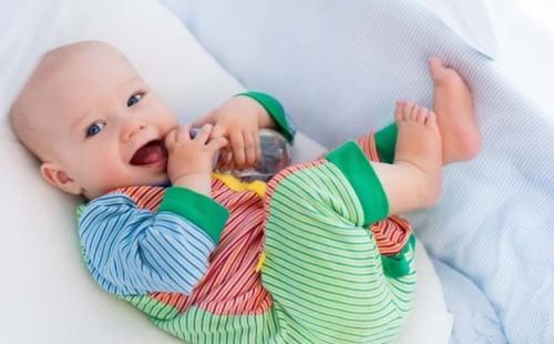 新生宝宝长“马牙”焦躁不安?盲目处理容易引发炎症