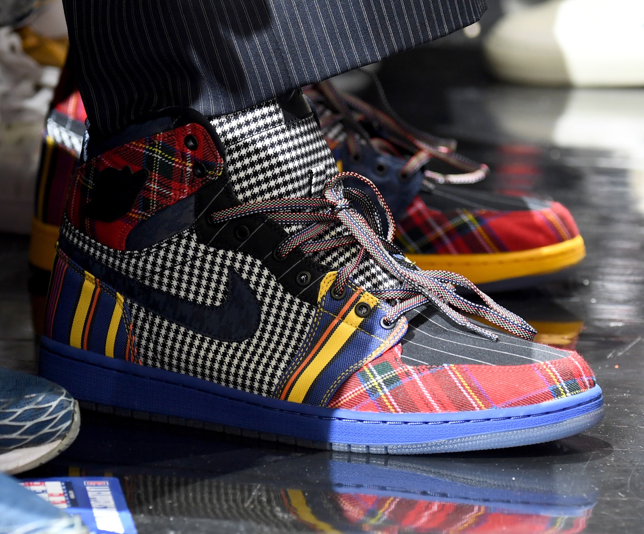 NBA今日球鞋精选：杜兰特蜜汁审美自创鸳鸯鞋安踏为汤神出新款