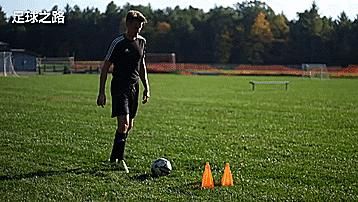 足球技巧教学分解动作,足球身体假动作