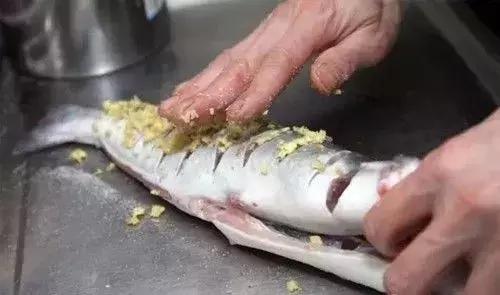 万州烤鱼技术配方培训,万州烤鱼老油的配方