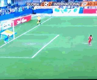 没点演技混不下去,没有点演技踢不了足球