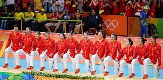 郎平霸气夺冠,郎平在夺冠中选人片段