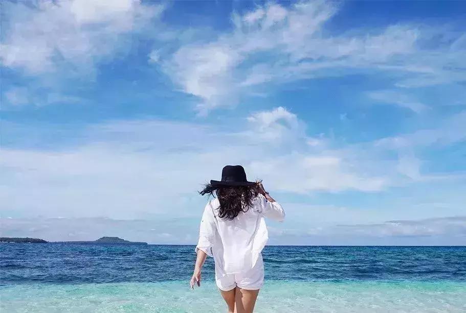 白天是夫妻晚上是邻居dj版,白天是夫妻晚上是邻居抖音歌曲
