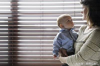 孩子粘人又胆小,孩子粘人的现象