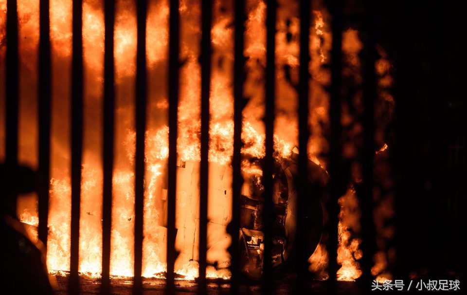 莱斯特城坠毁后续,直升机坠毁现场