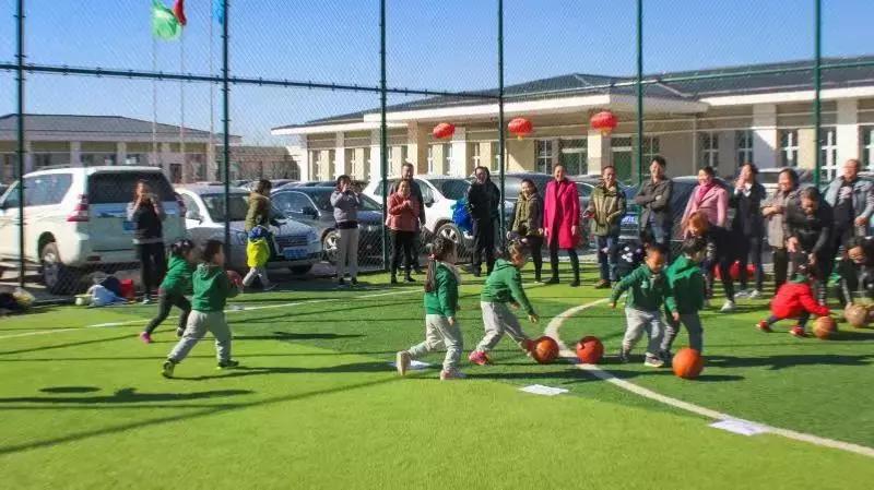 大手牵小手亲子运动会活动目的,小手拉大手一起来运动亲子运动会