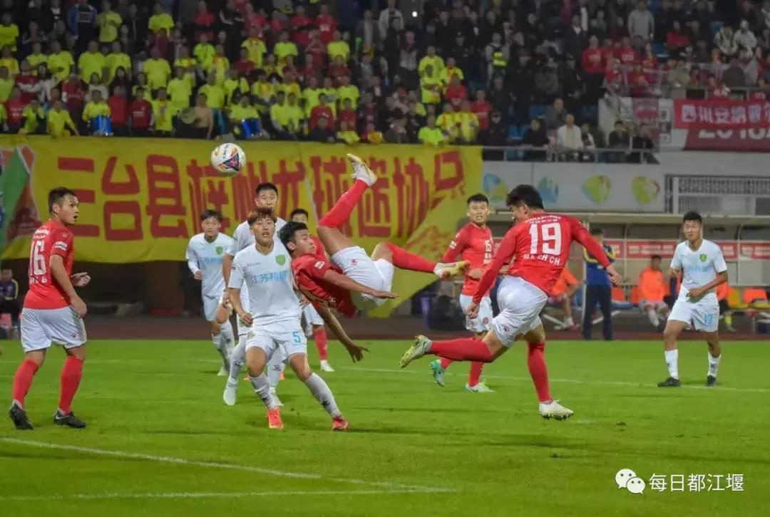 因为一座城爱上一支球队,因为一支球队爱上一座城市