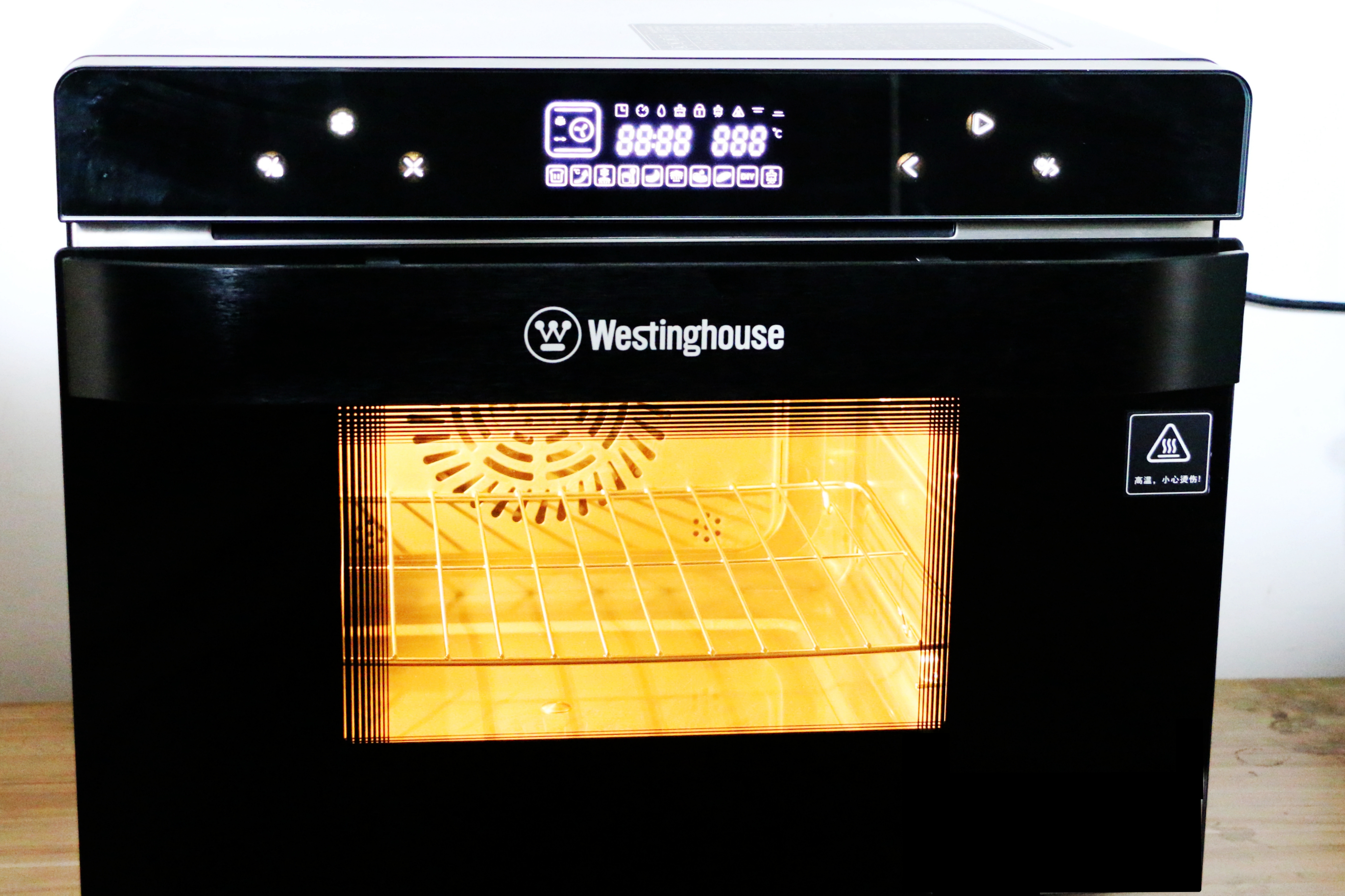 叫老公买了一台机器，厨房做菜无油烟，皮肤也变好，还宽敞了许多